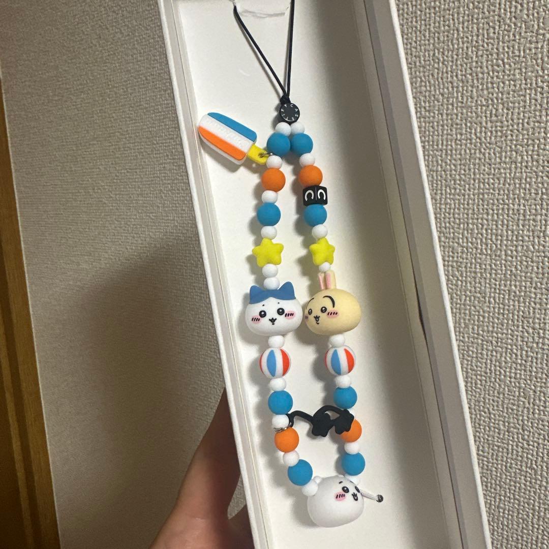 猫デザインのカラフルビーズストラップ